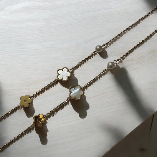 Dainty Flower Anklet